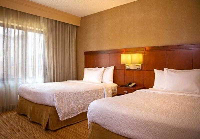 코트야드 뉴어크 리버티 인터내셔널 에어포트 호텔 외부 사진